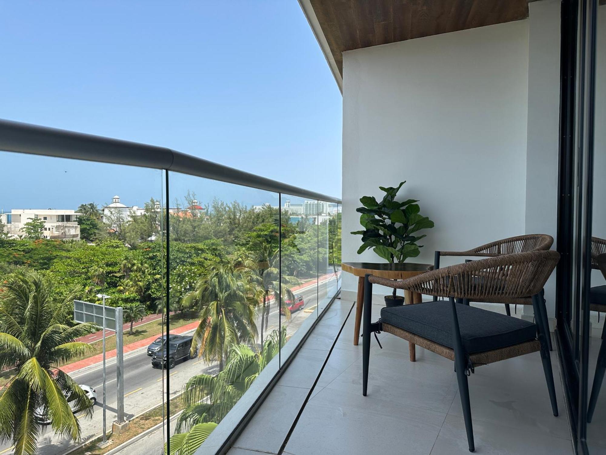 Ocean View Cancun Apartment Exterior photo